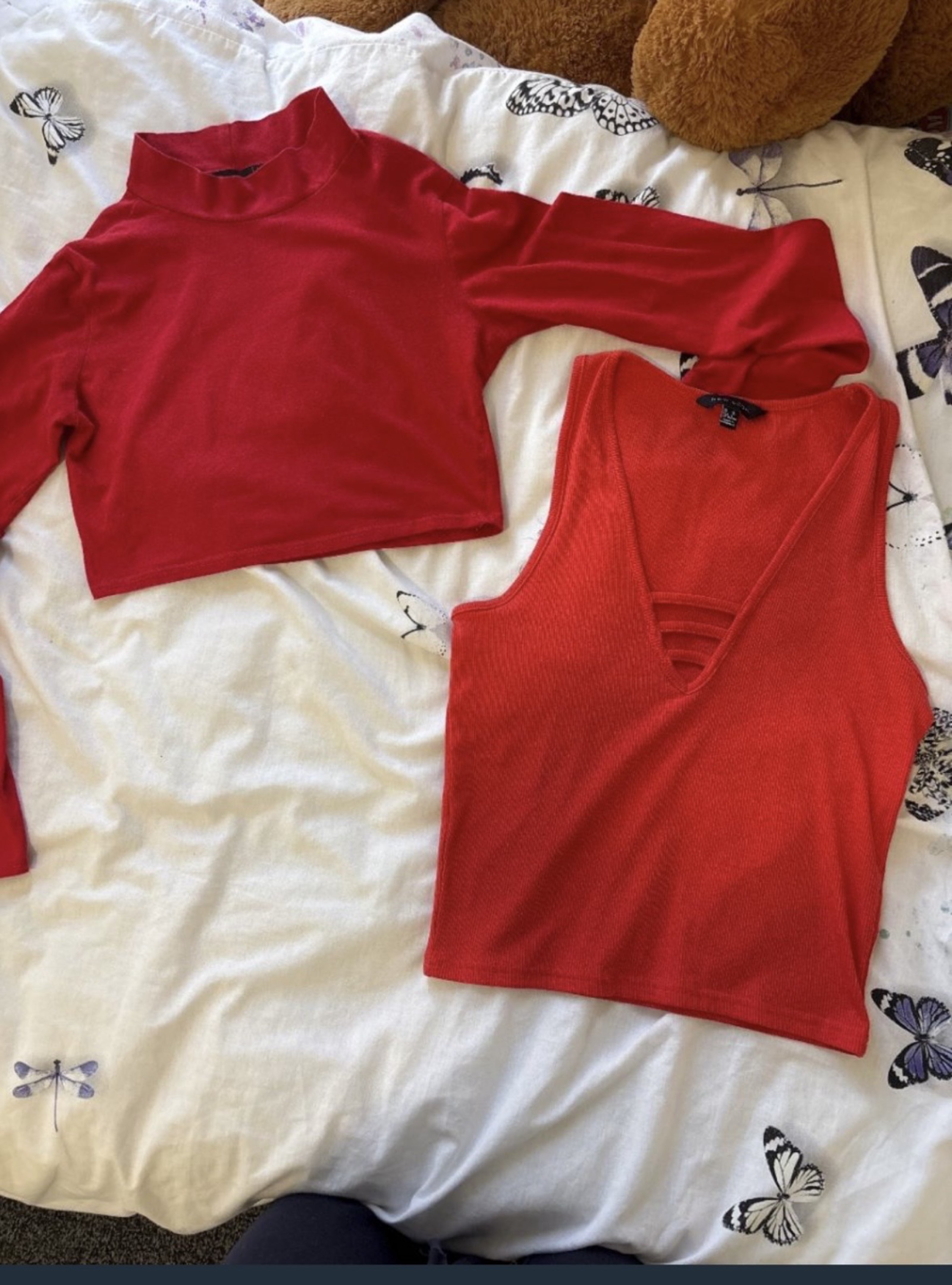Bundle of 2 red crop tops - long sleeve and vest